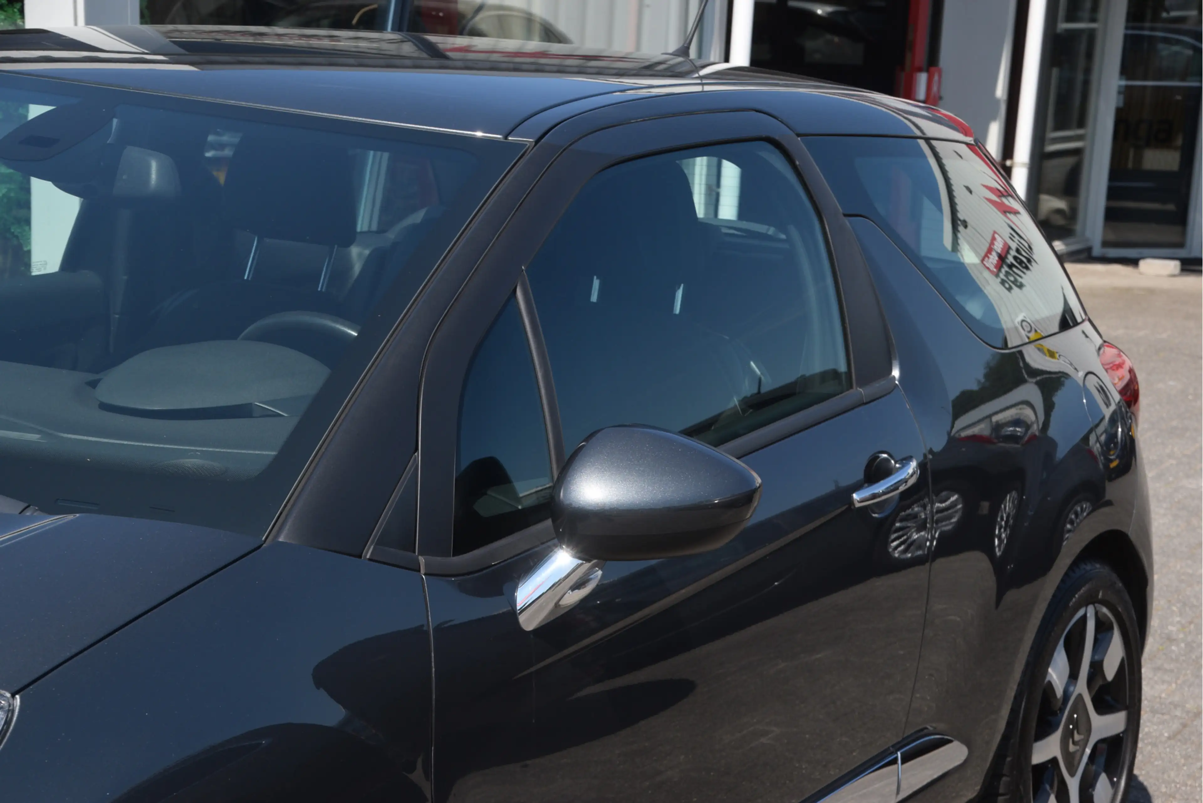 DS Automobiles DS 3 1.2 PureTech So Chic Navi | LMV | Clima | PDC | Bl — photo 29
