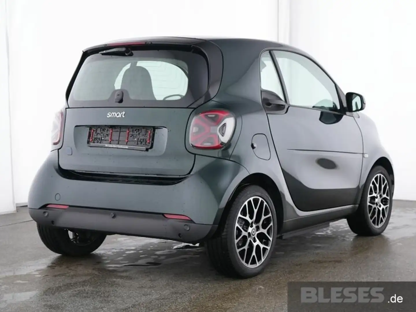 smart forTwo smart fortwo EQ Prime Exclusive Plus+22kW+JBL+Pano Grün - 2
