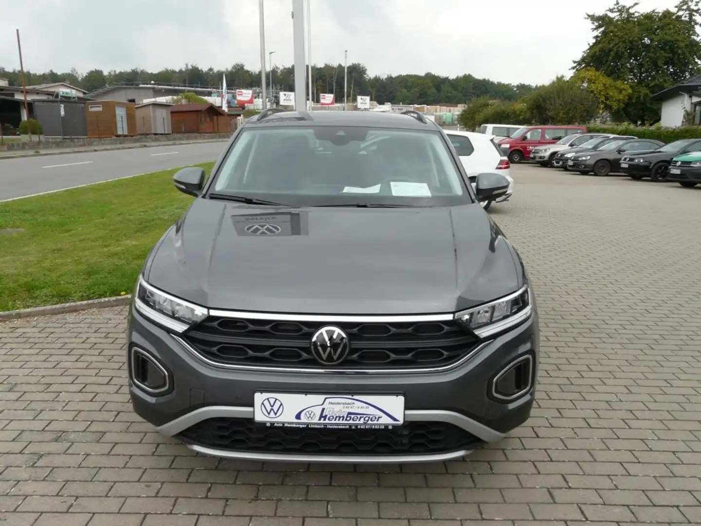 Volkswagen T-Roc Life Grau - 1