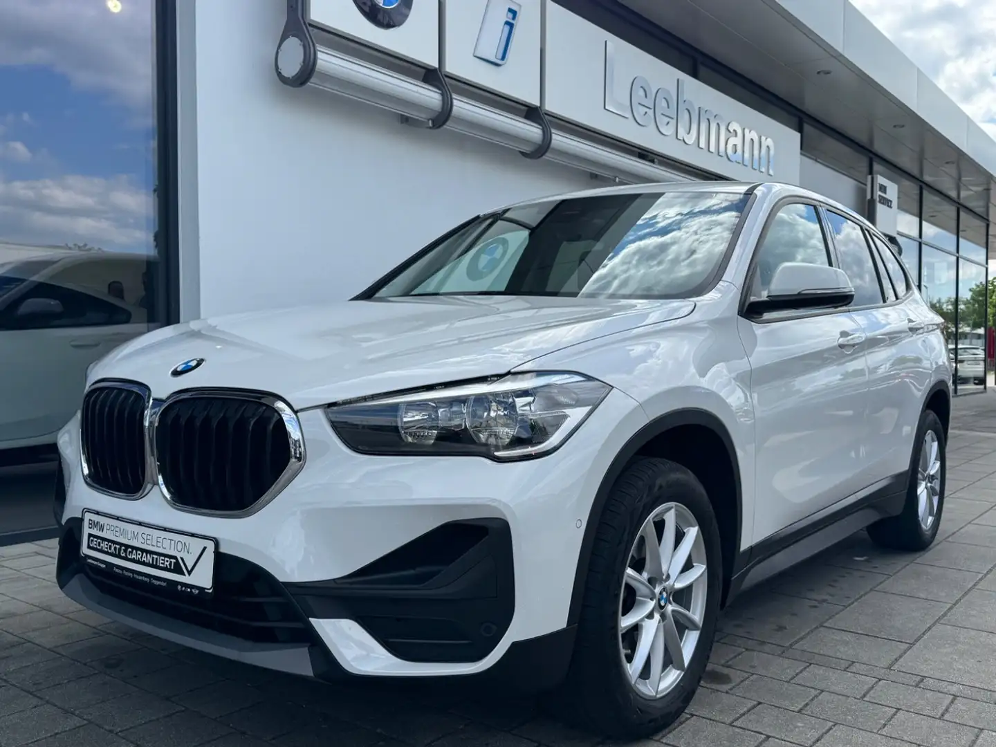BMW X1 sDrive18i Adv. RFK/NAVI/LKH 2 JAHRE GARANTIE Bianco - 1