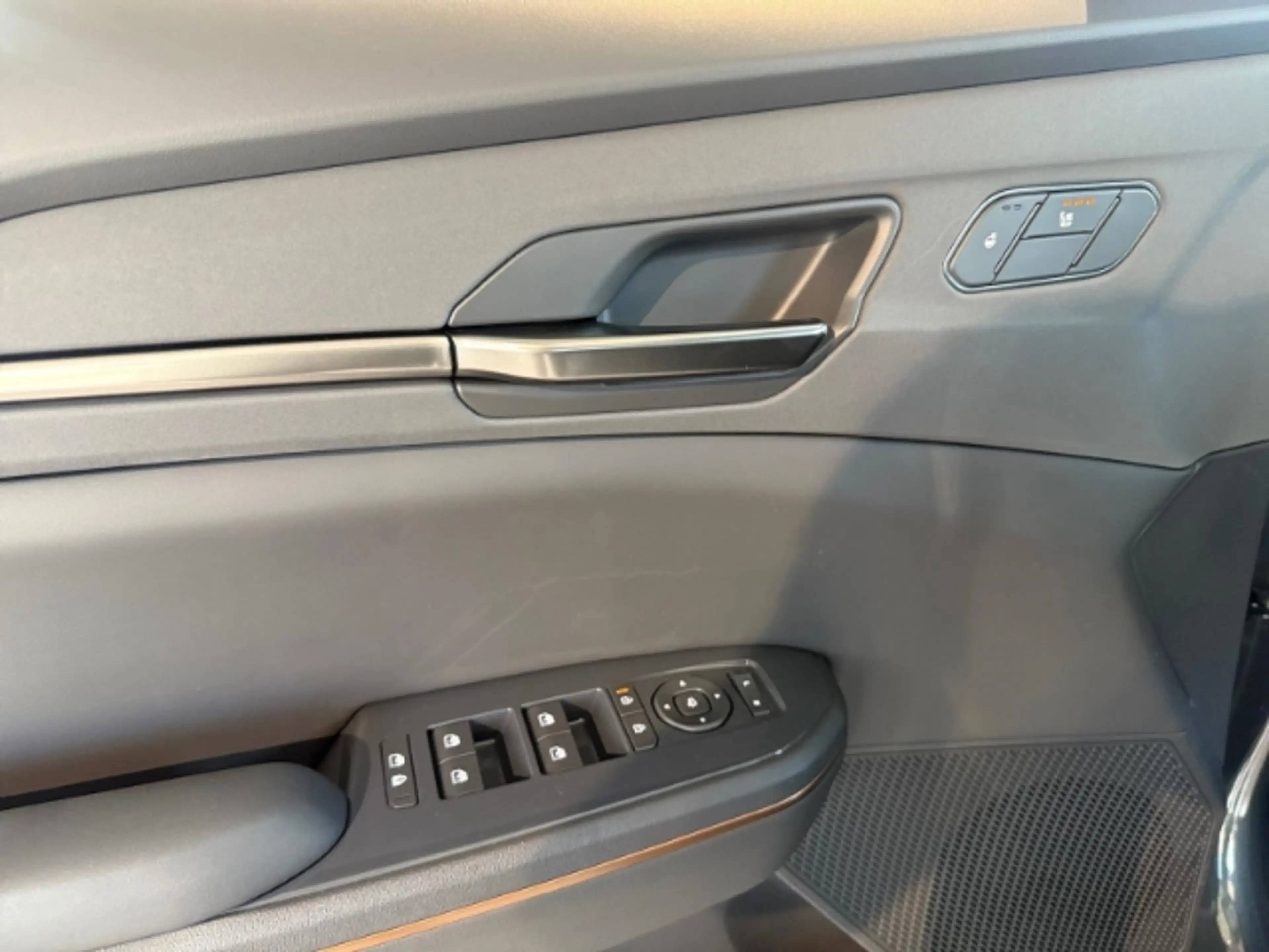 Kia EV5 Earth 81,4 kWh KAMERA,CARPLAY,SITZHZG,DAB,LED — photo 15