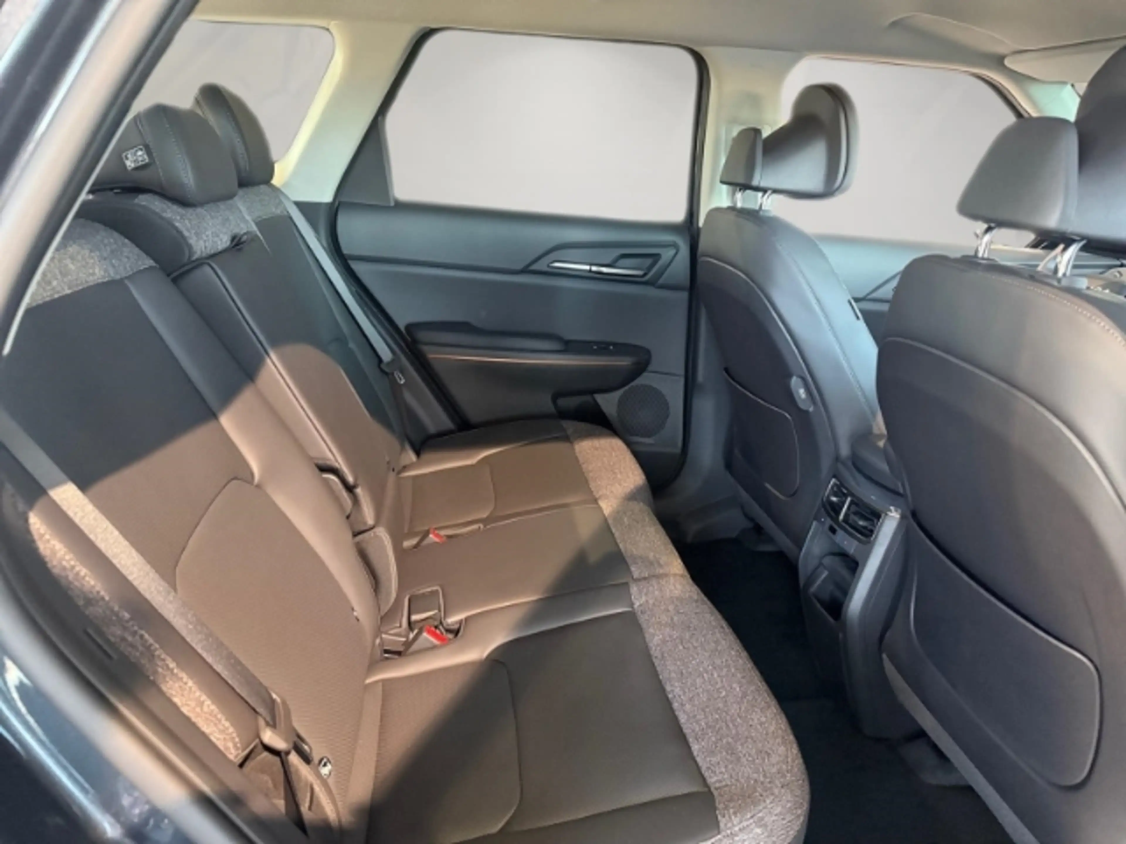 Kia EV5 Earth 81,4 kWh KAMERA,CARPLAY,SITZHZG,DAB,LED — photo 13