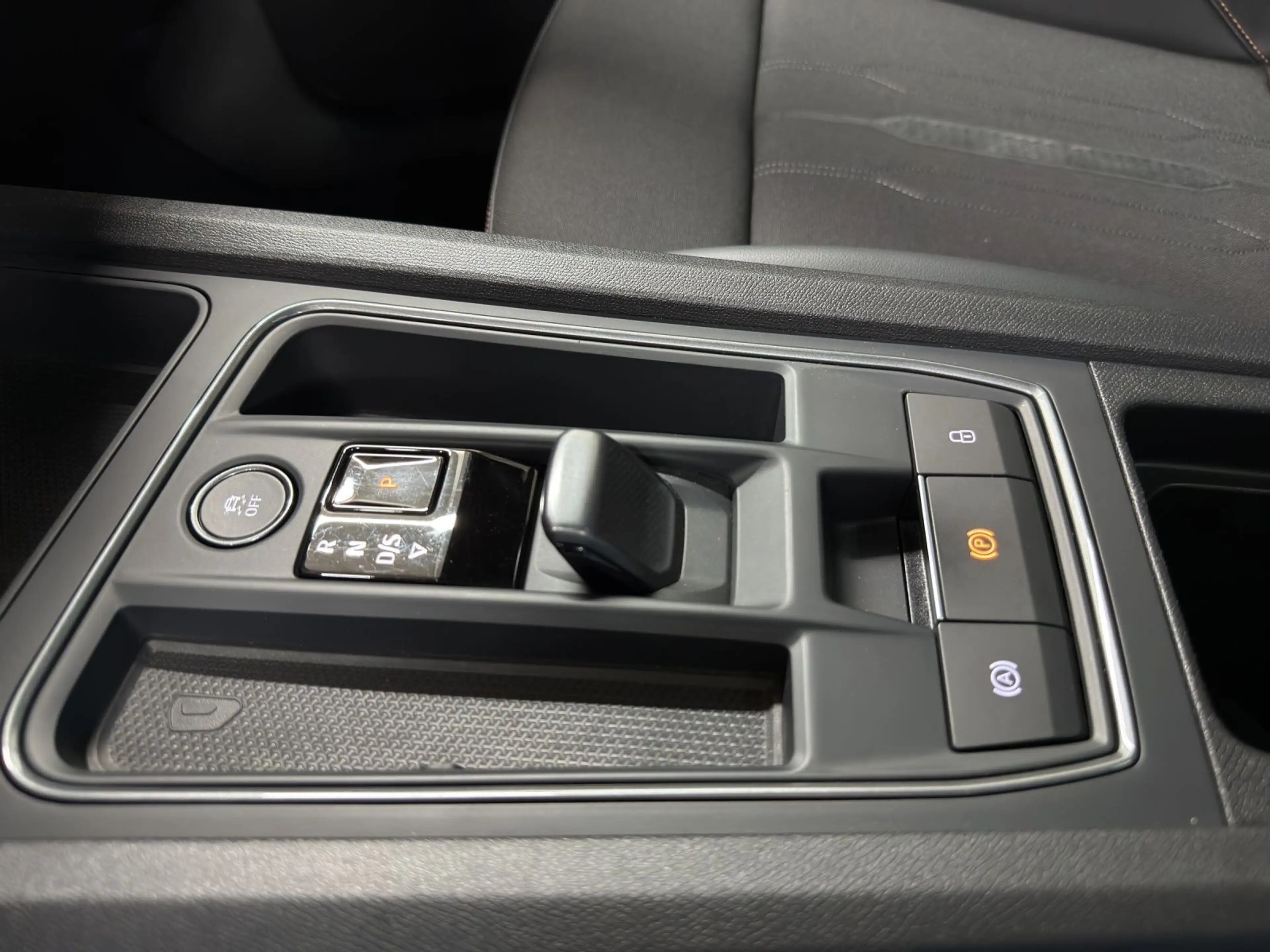 CUPRA Formentor 2.0 TSI DSG VZ PANO eKLAPPE Beats — photo 11