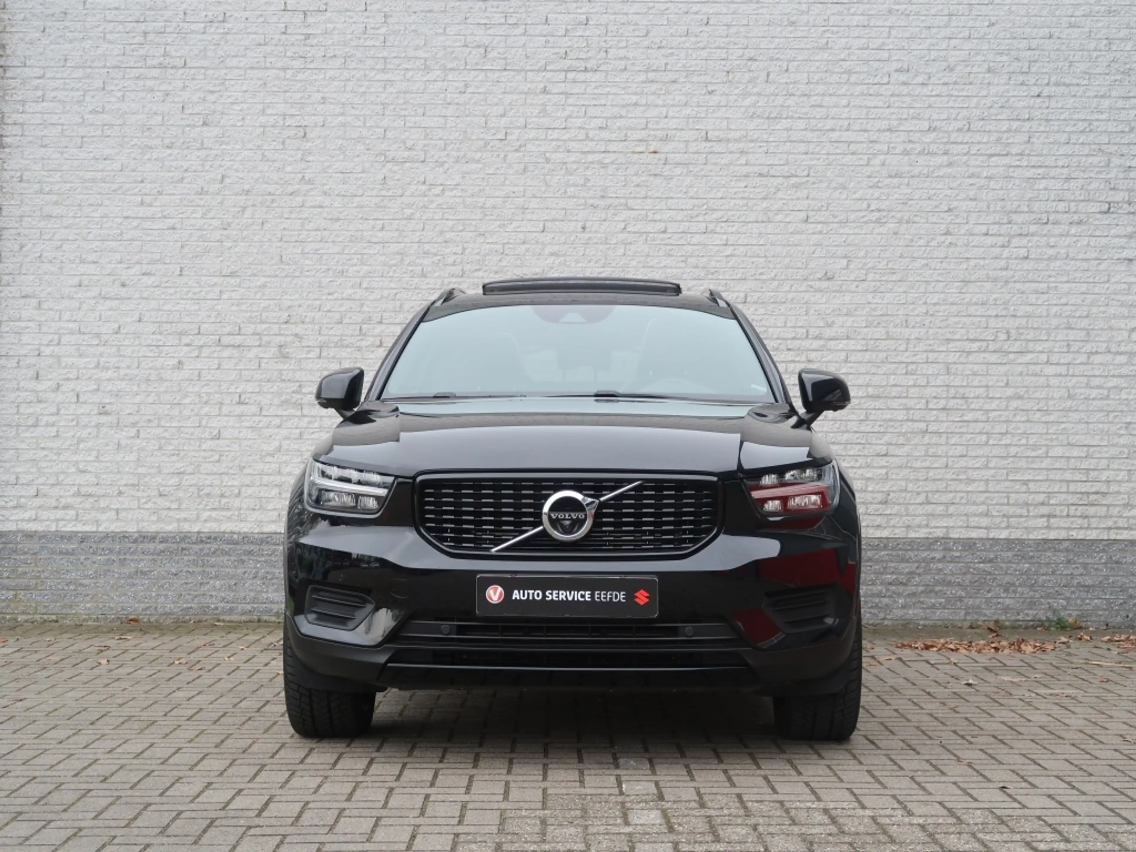 Volvo XC40 T4 R Design Recharge Plug-In Hybrid — photo 5