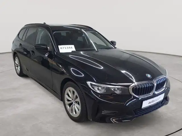 BMW 3 Series view 2