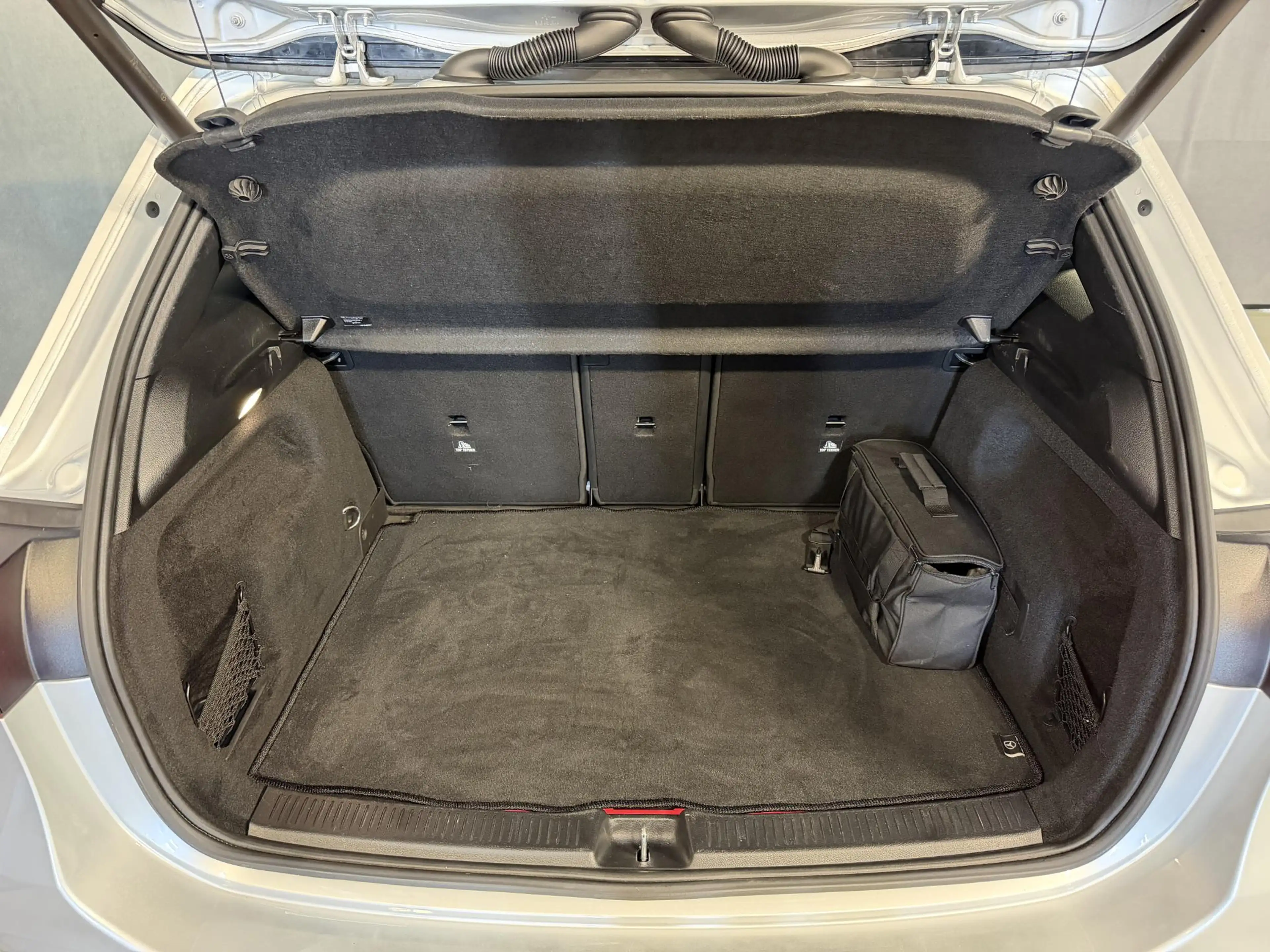 Mercedes-Benz B 250 e 18''/Sfeerverlichting/Navigatie/Camera/DAB/PDC v — photo 10