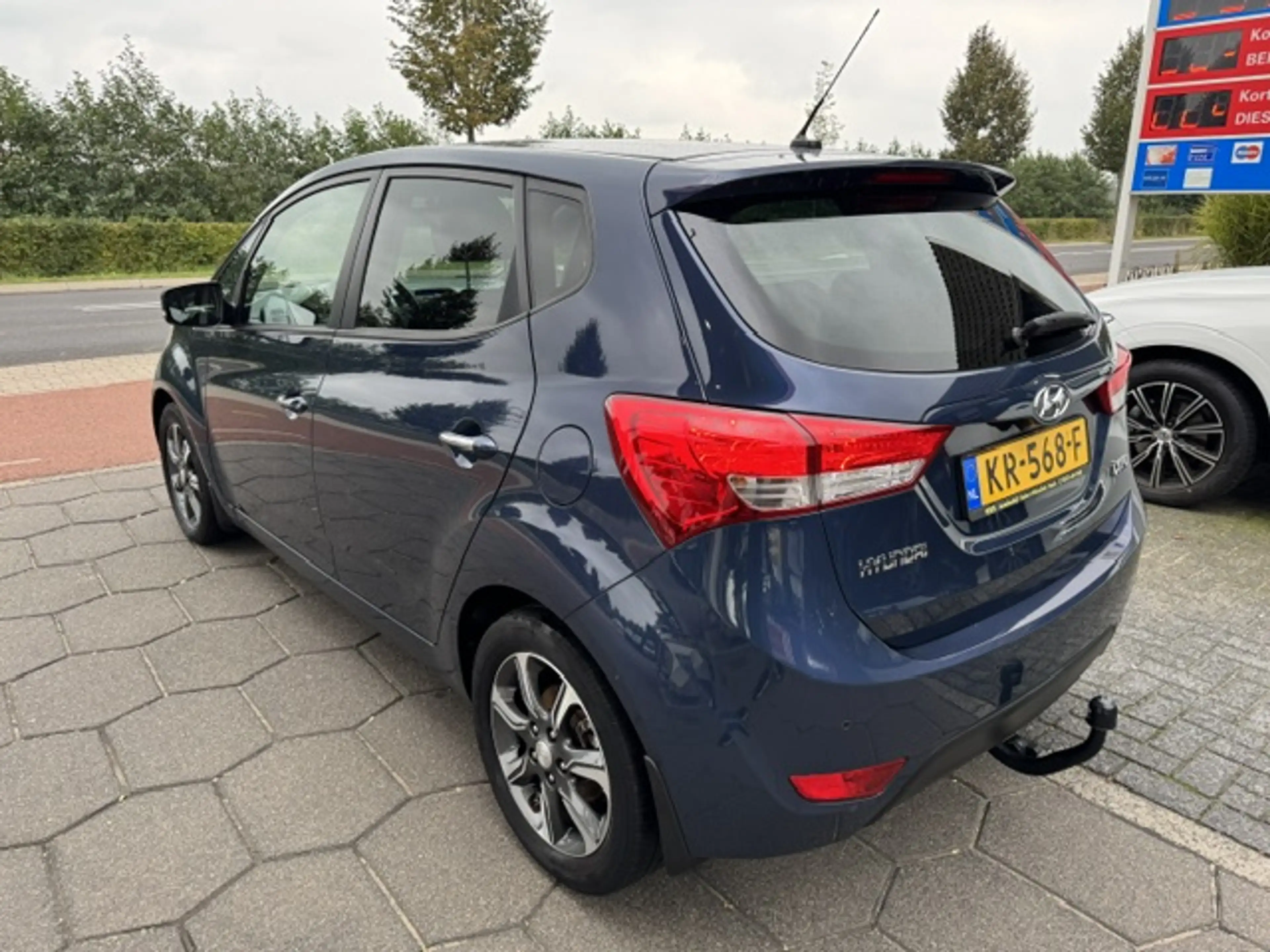 Hyundai iX20 1.4i blue 90pk Go! — photo 4