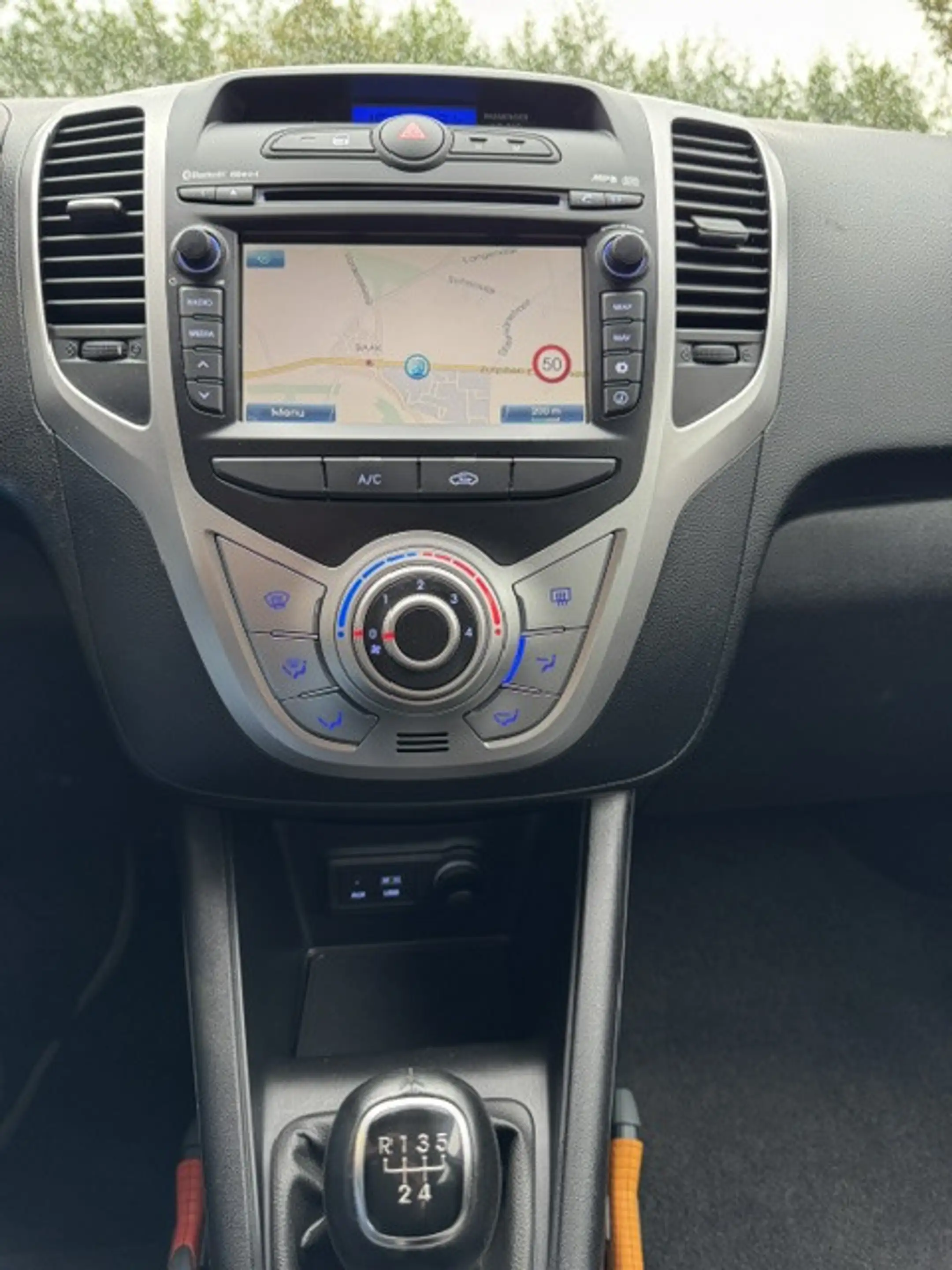 Hyundai iX20 1.4i blue 90pk Go! — photo 9