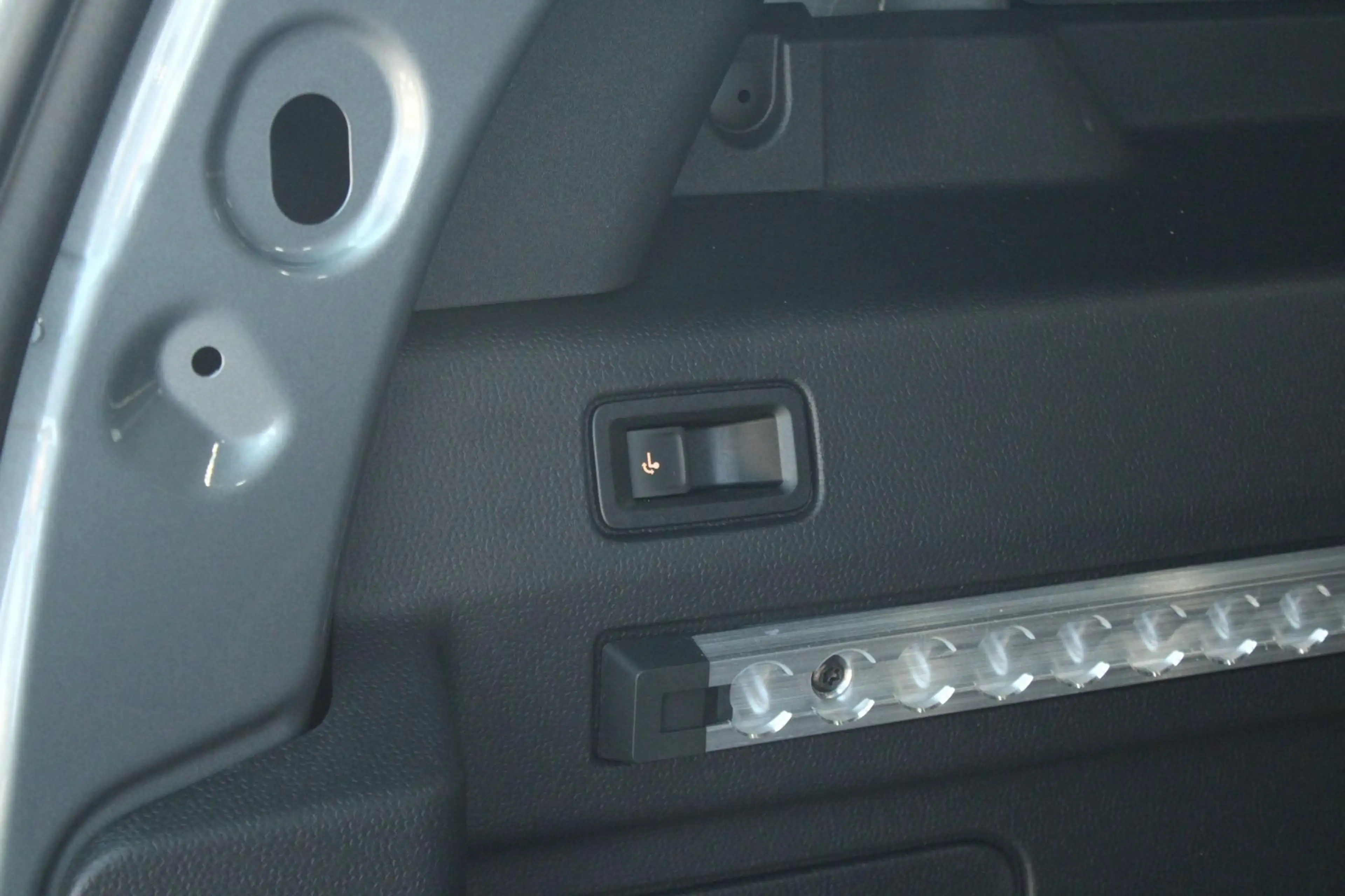 Volkswagen ID. Buzz Cargo 340pk Bulli Limited Edition 79 kWh 4MOTION | Clima — photo 15