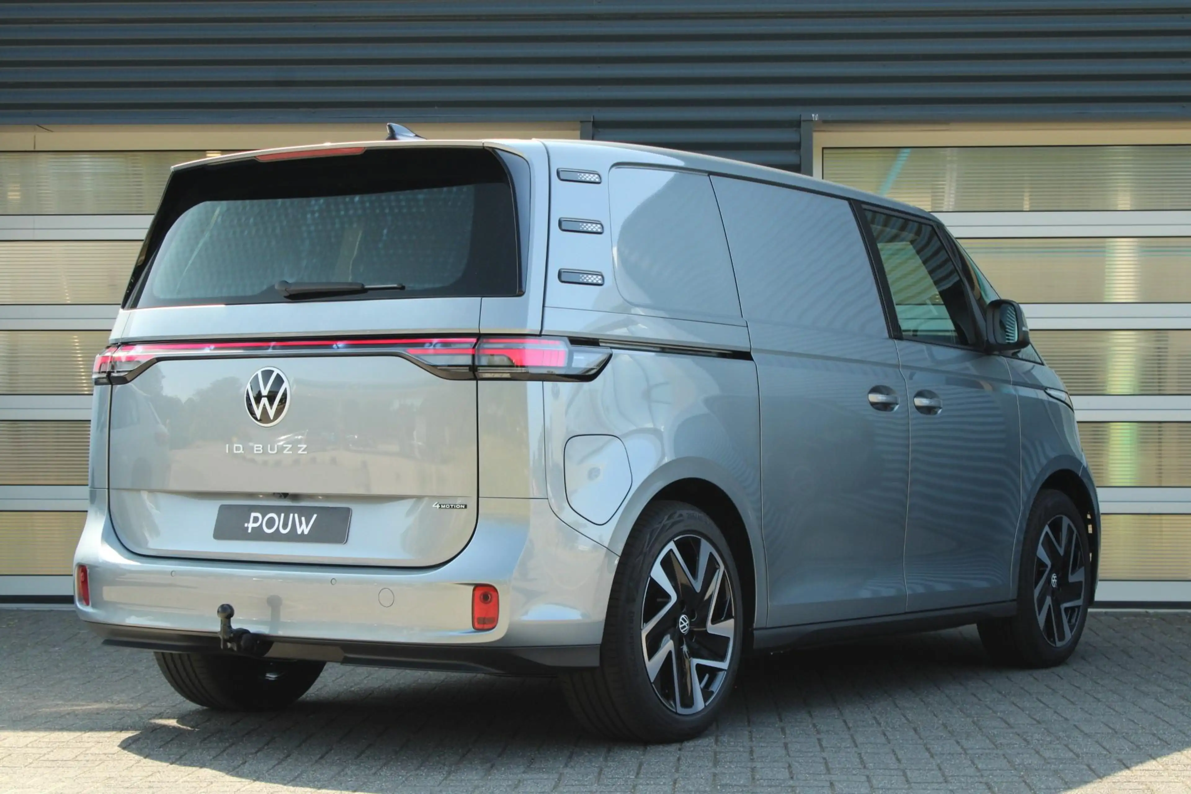Volkswagen ID. Buzz Cargo 340pk Bulli Limited Edition 79 kWh 4MOTION | Clima — photo 2
