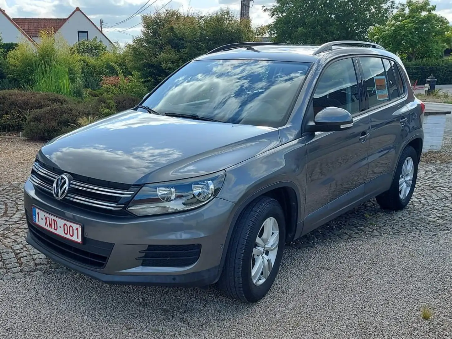 Volkswagen Tiguan Tiguan 1.4 TSI BlueMotion Technology Trend Gris - 1