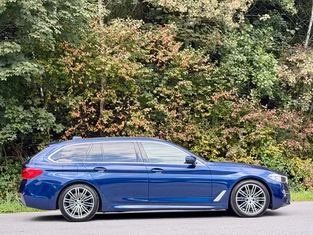 BMW 5 Series view 6