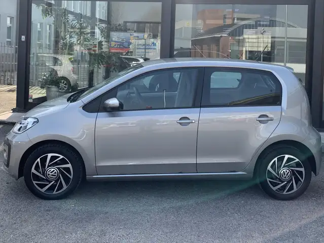 Volkswagen up! up! 5p 2017 5p 1.0 High 60cv