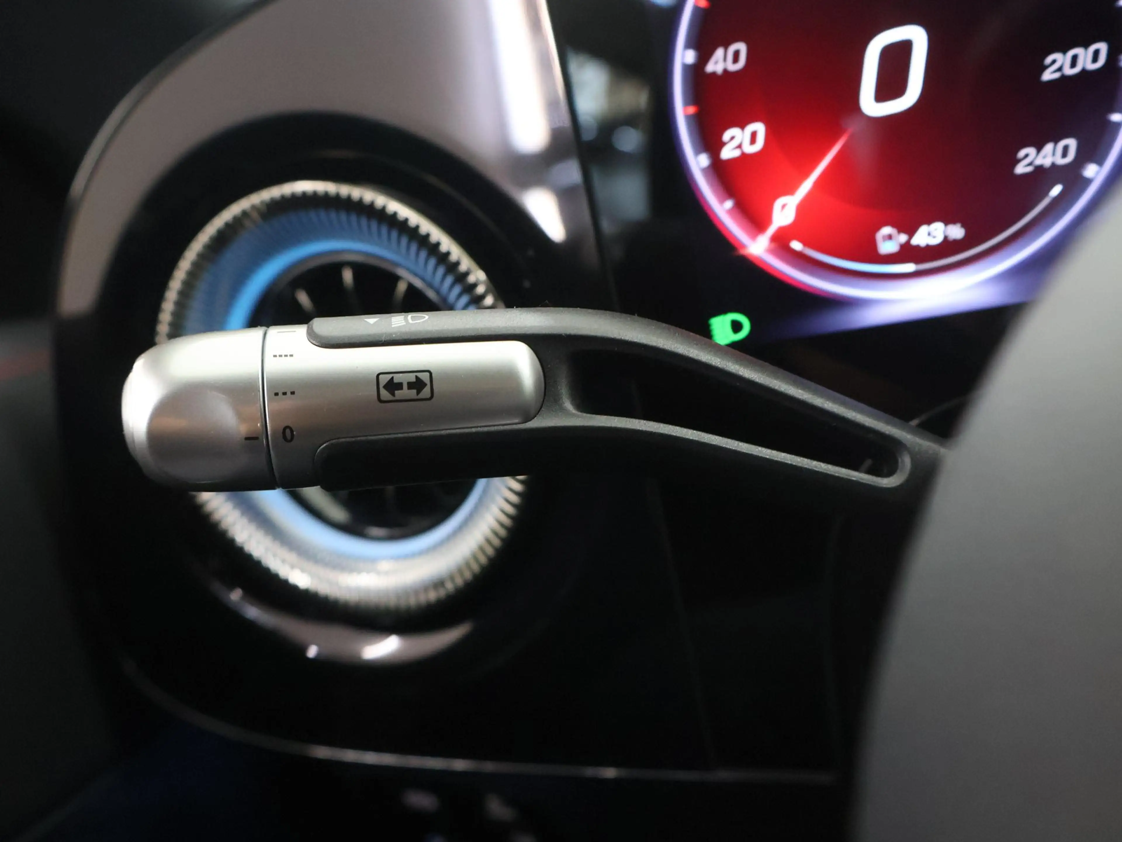 Mercedes-Benz CLA 250 250+ Launch Edition 85.5 kWh | Night | Panoramadak — photo 37