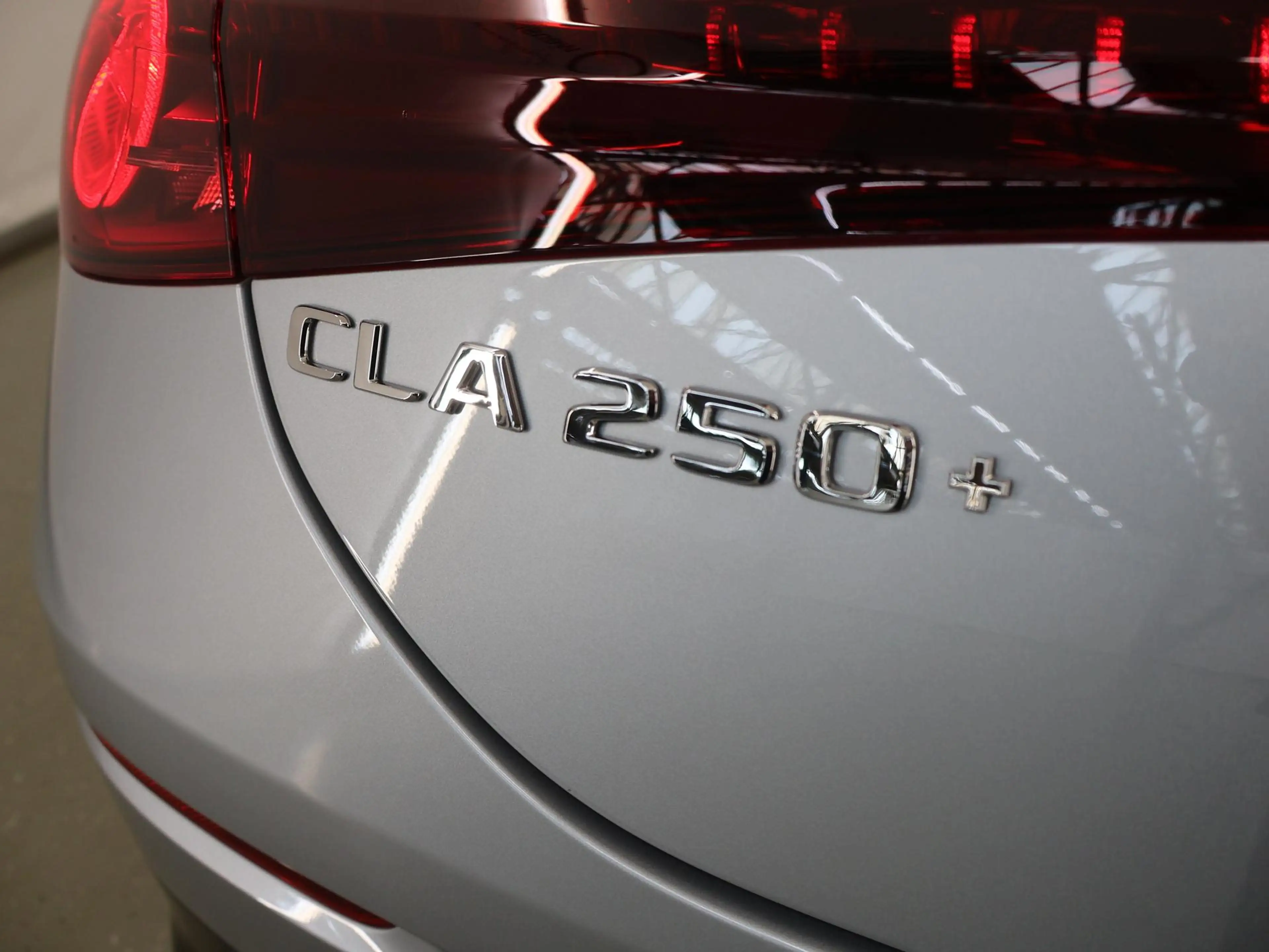 Mercedes-Benz CLA 250 250+ Launch Edition 85.5 kWh | Night | Panoramadak — photo 46