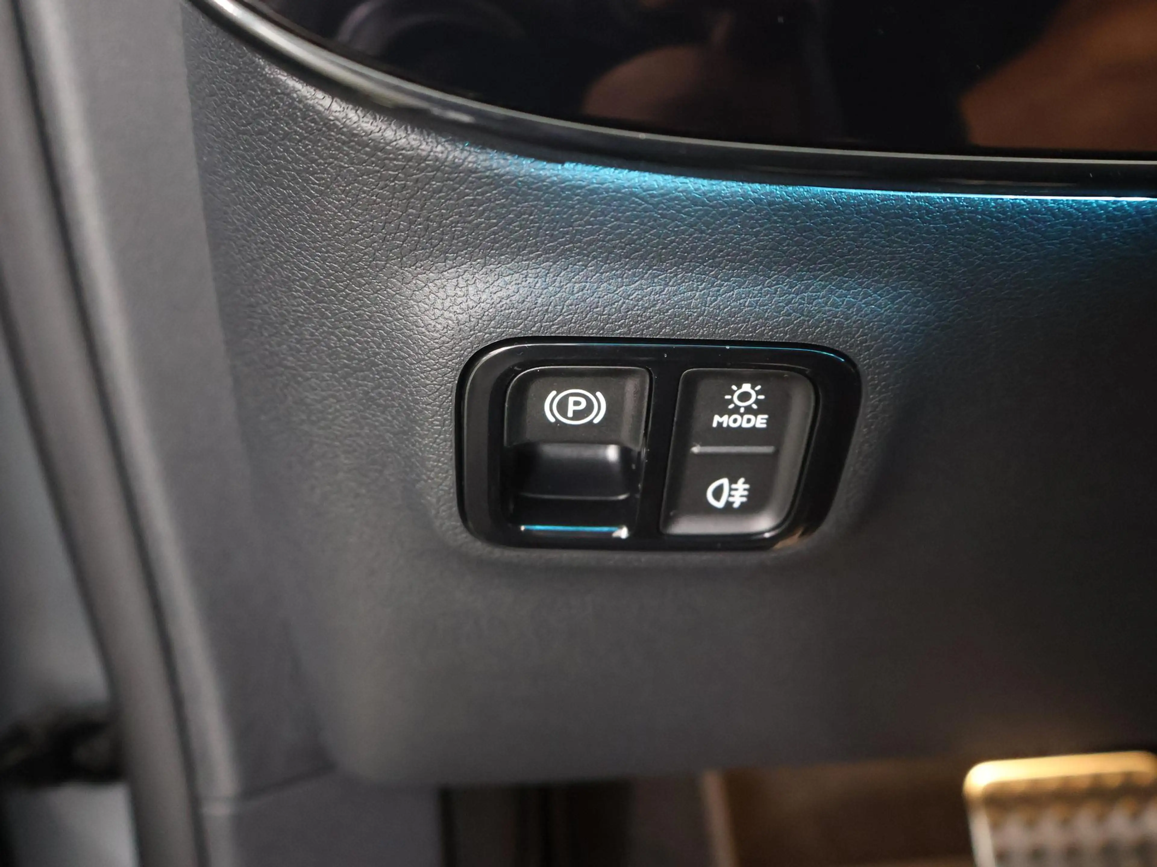 Mercedes-Benz CLA 250 250+ Launch Edition 85.5 kWh | Night | Panoramadak — photo 39