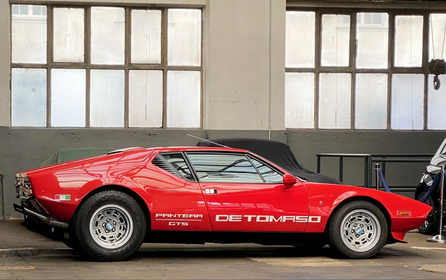 De Tomaso Pantera GTS - Deutsche Erstauslieferung - Original KM Rot - 1