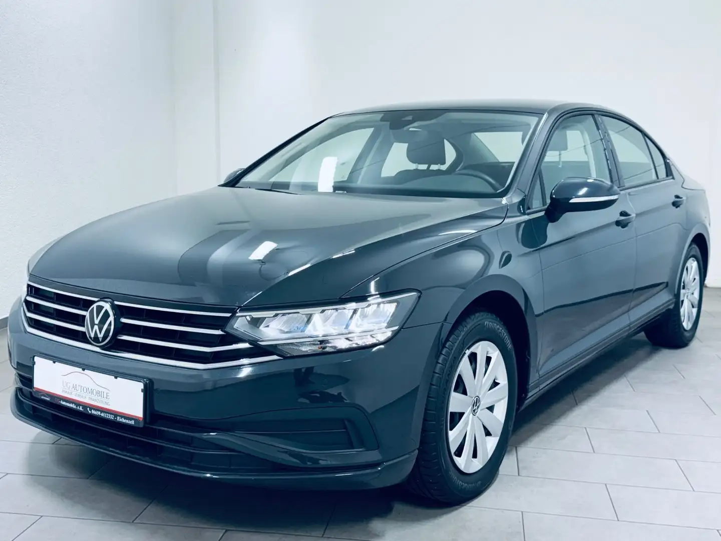 Volkswagen Passat Lim. 2.0 TDI *1.H *NAVI * R-KAM* 8xREIFEN Grau - 1