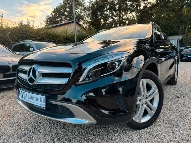 Mercedes-Benz GLA 220 d 4MATIC DCT AHK*Tempo*SitzHz.*1.Hand