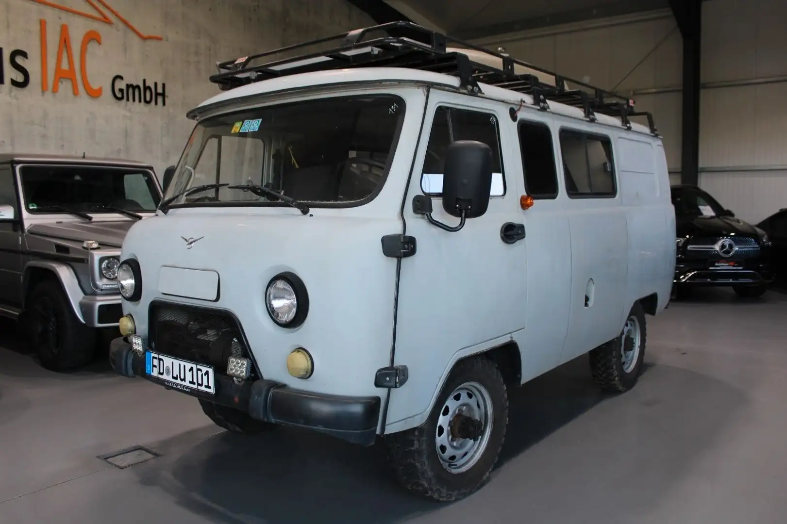 інші UAZ/RADIO/SOLAR/BETT/4.SITZE Сірий - 1