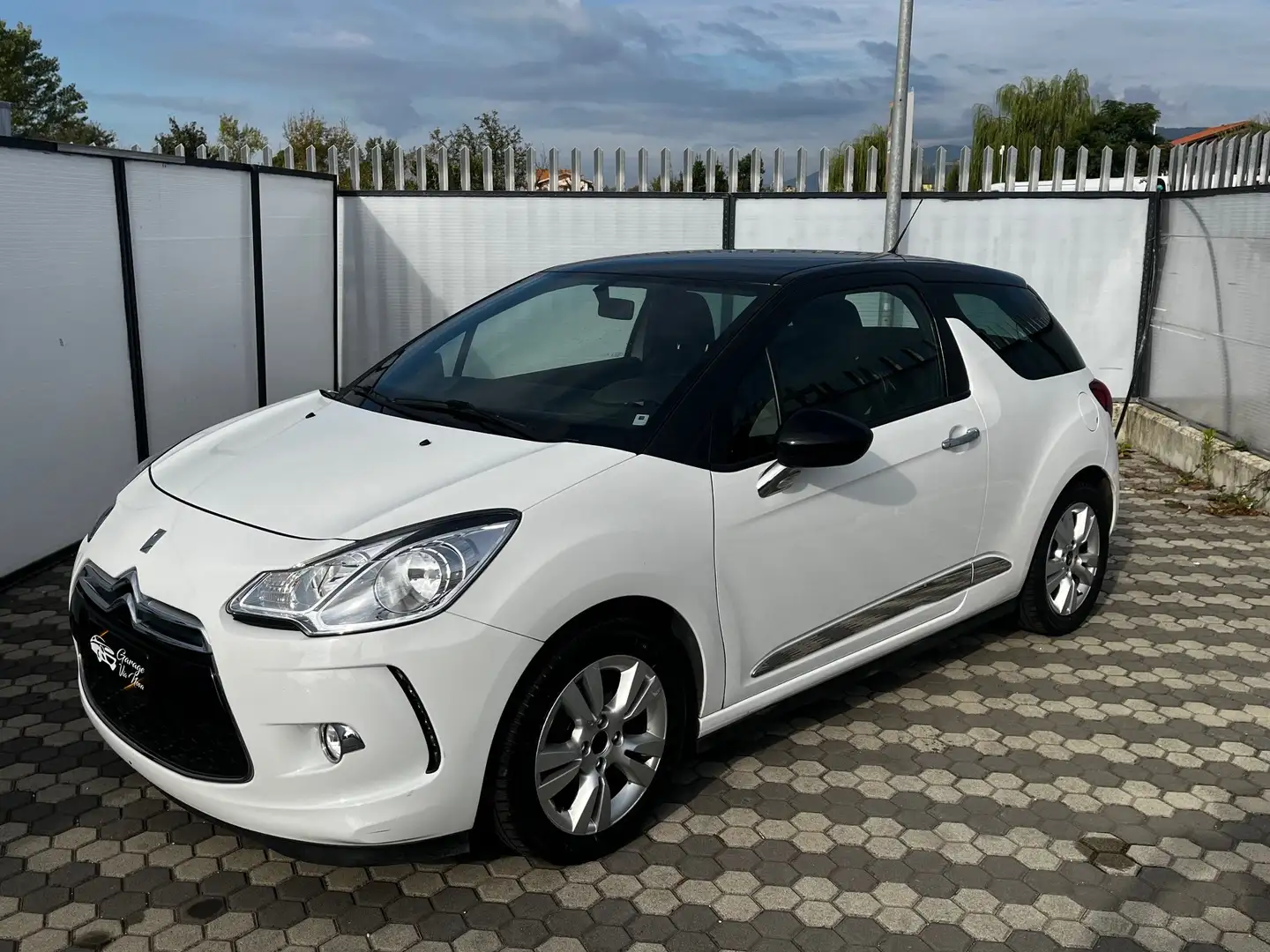 Citroen DS3 DS3 1.4 hdi Chic 70cv Blanc - 1