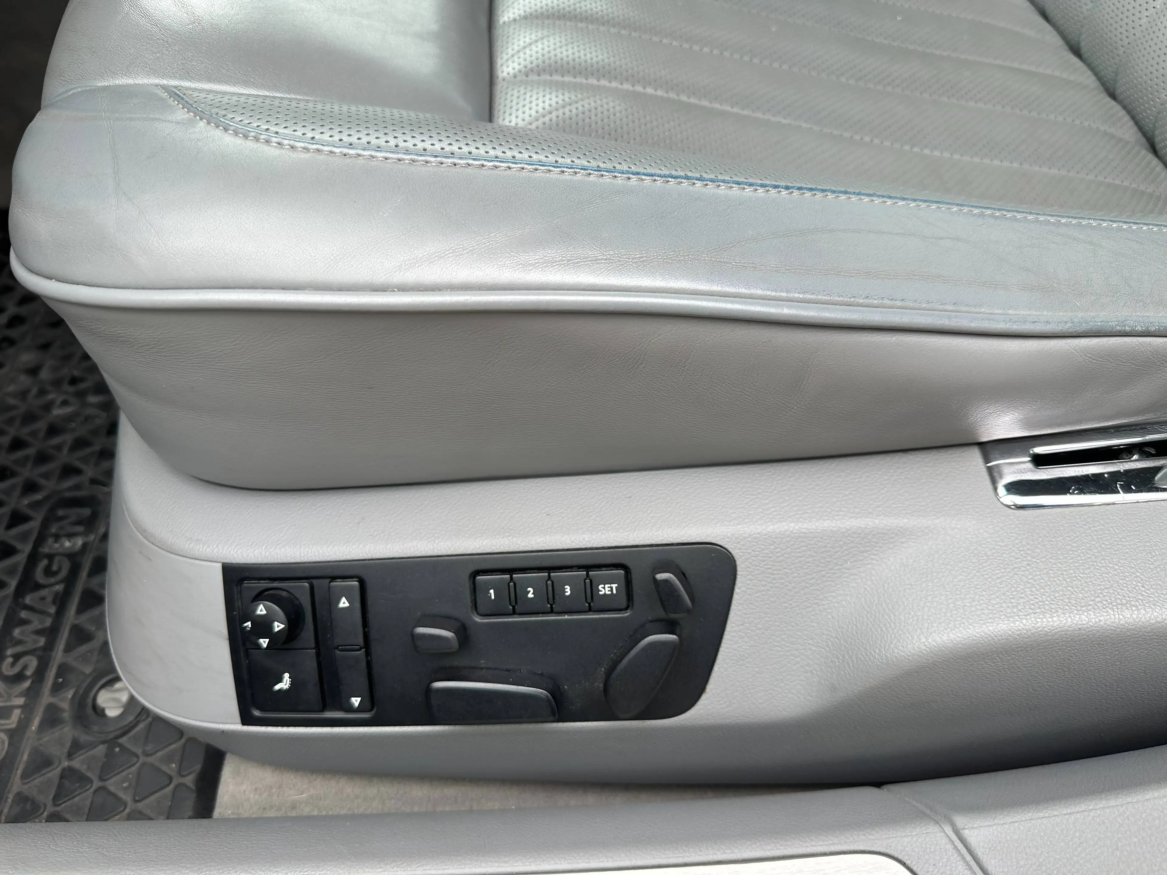 Volkswagen Phaeton V6 5-Sitzer 4Motion — photo 11