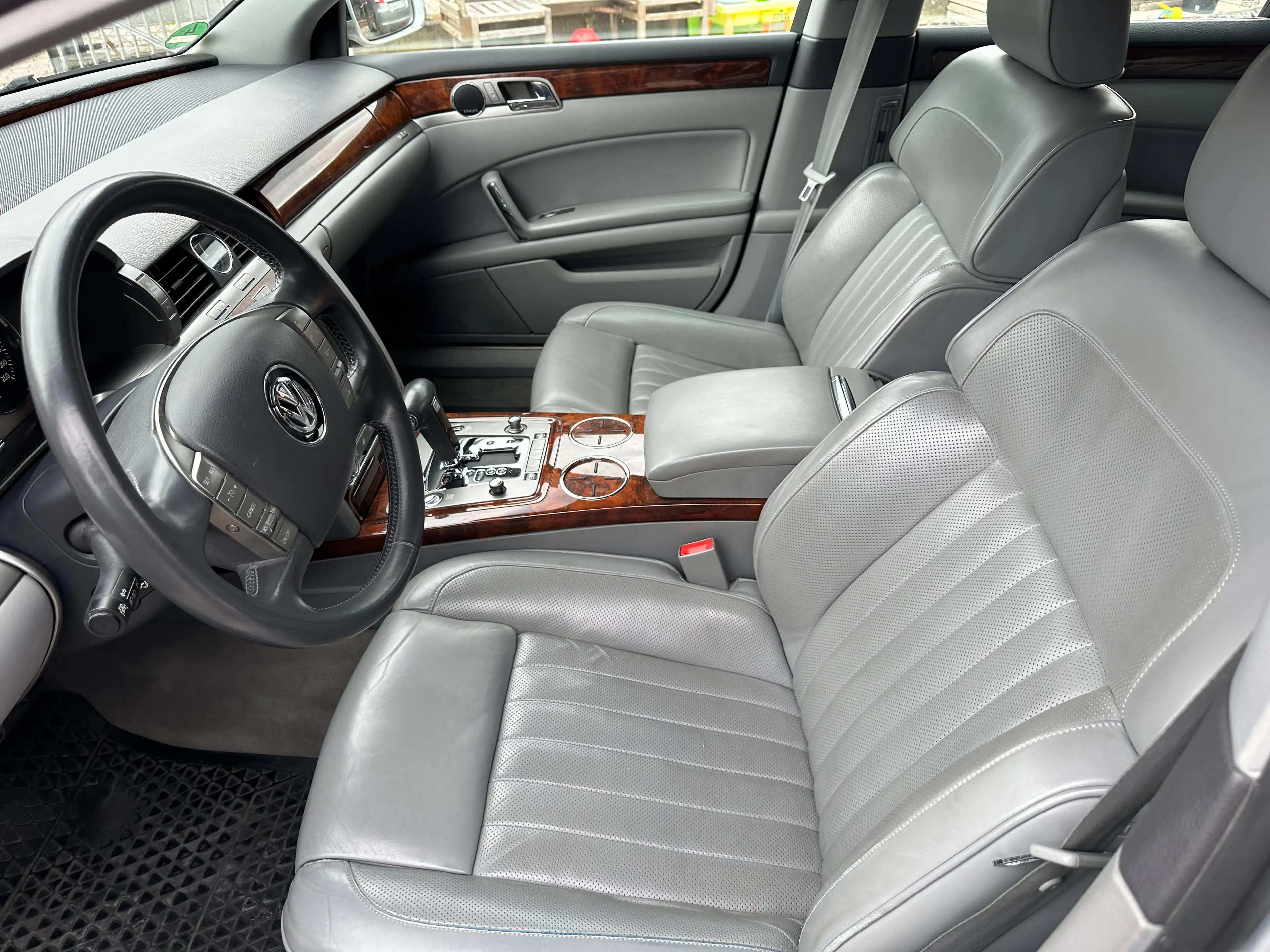Volkswagen Phaeton V6 5-Sitzer 4Motion — photo 9