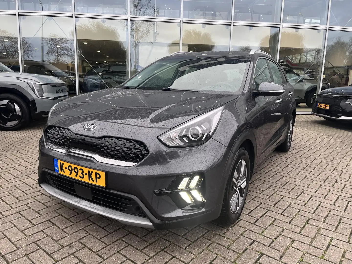 Kia Niro 1.6 GDi Hybrid DynamicLine Navigatie|Camera|Cruise Gris - 2