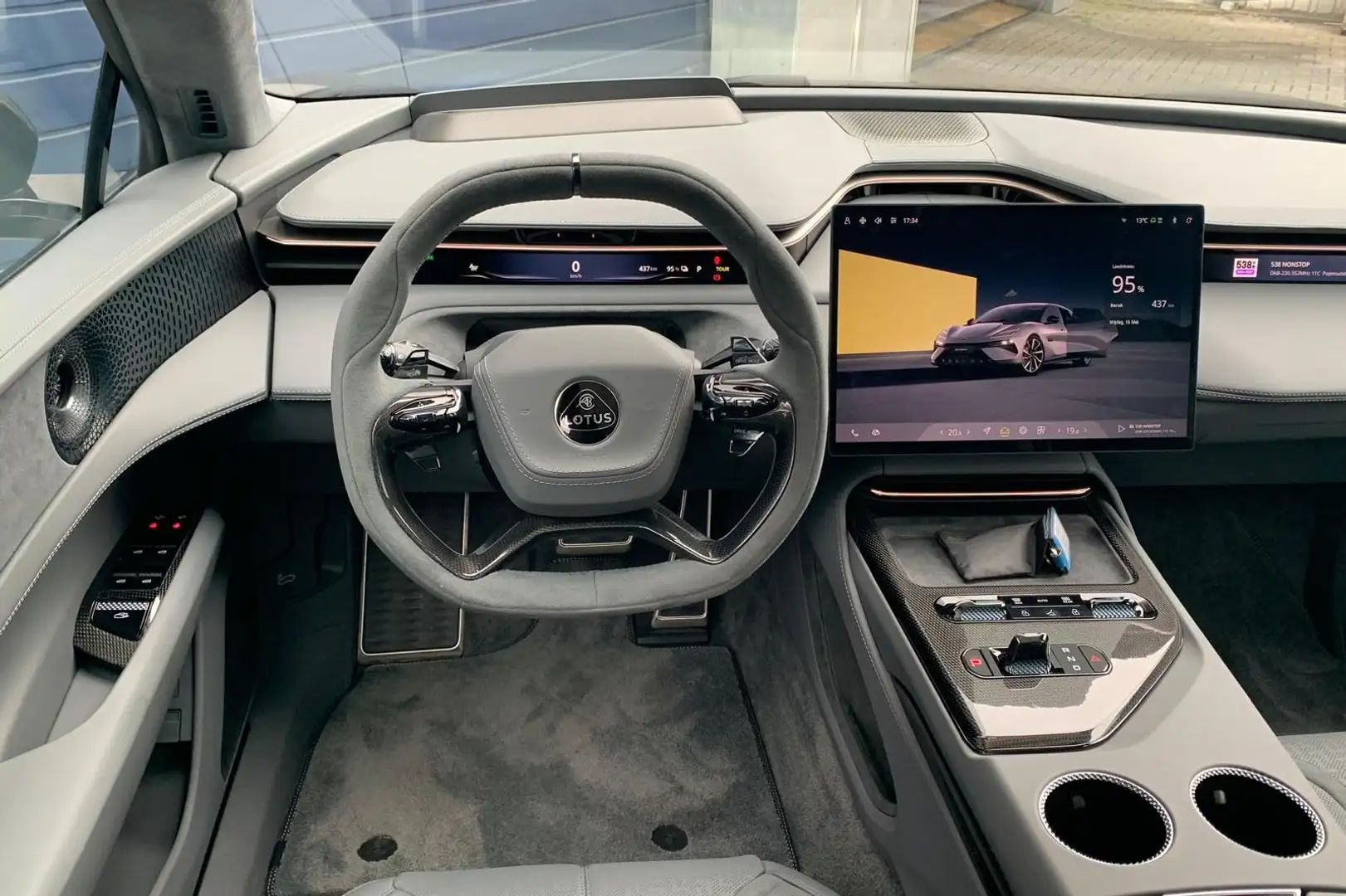Lotus Emeya Base 102 kWh | Intelligent Glass Roof | Luchtverin Noir - 2
