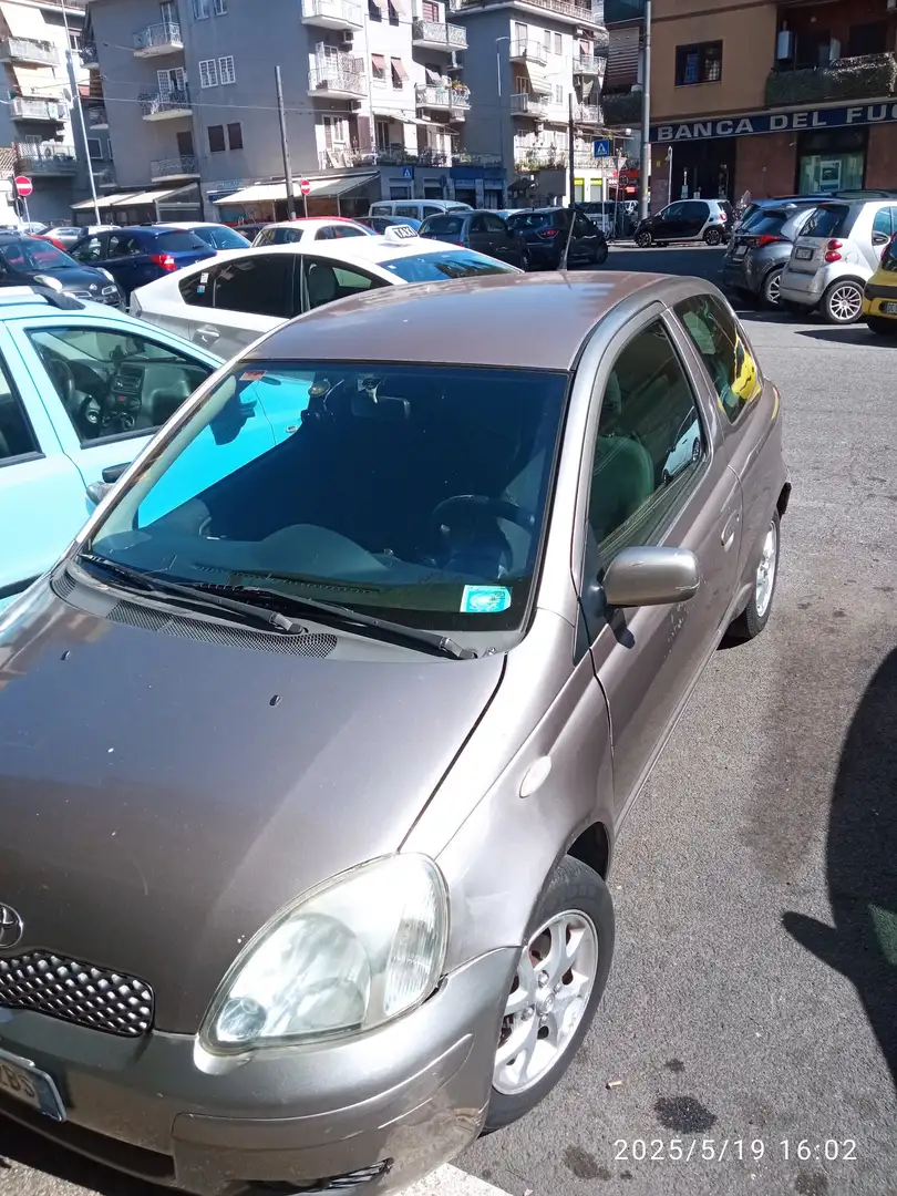 Toyota Yaris 3p 1.0 - 1