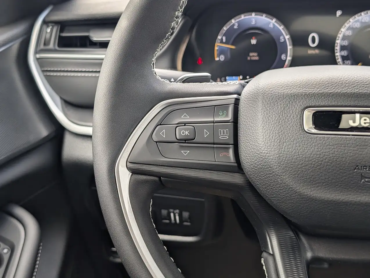 Jeep Grand Cherokee снимка Jeep Grand Cherokee
