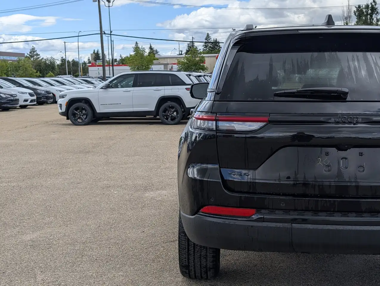 Jeep Grand Cherokee снимка Jeep Grand Cherokee