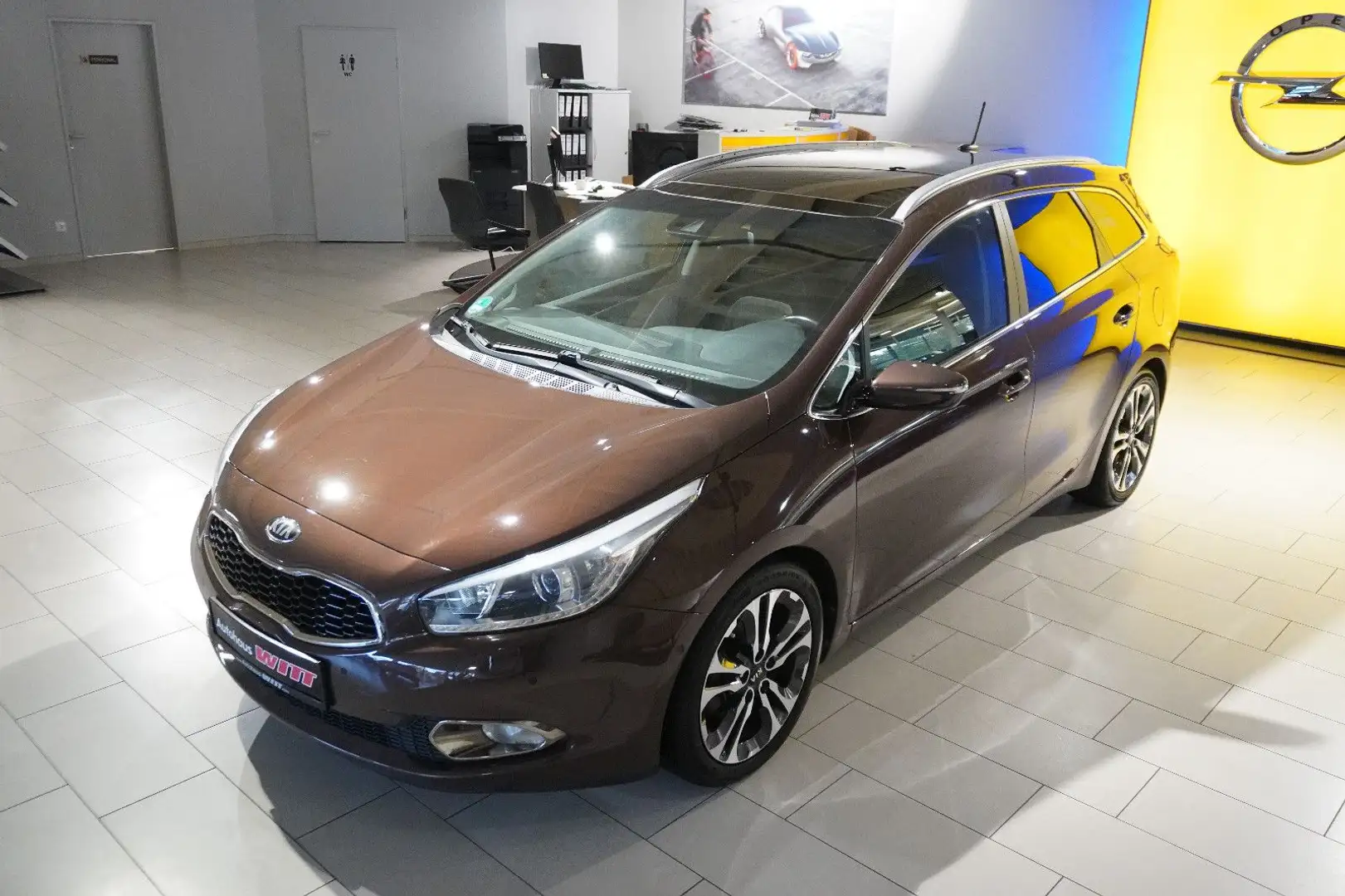 Kia Ceed SW / cee'd SW cee'd Sportsw Spirit ~Autm~Navi~Pano~Kam~AHK~ Braun - 2