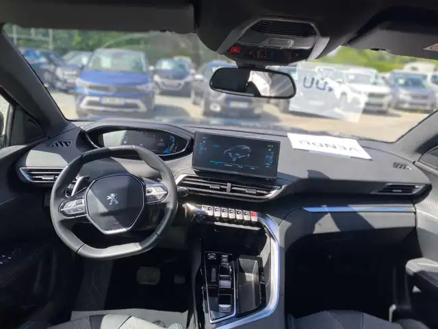 Peugeot 3008 view 7