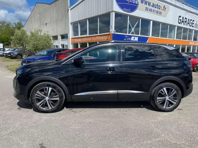 Peugeot 3008 view 3
