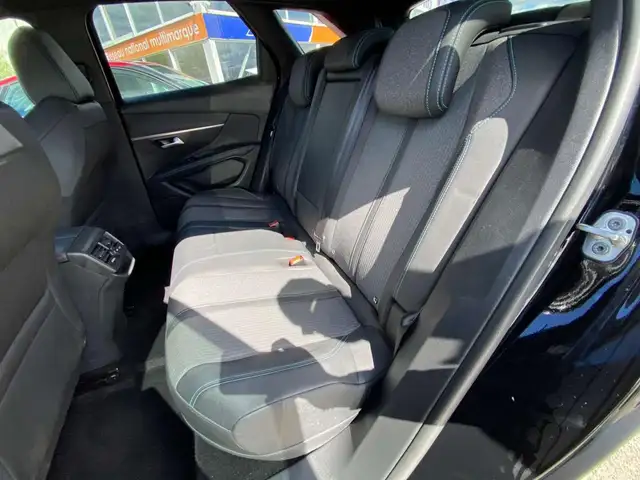 Peugeot 3008 view 6
