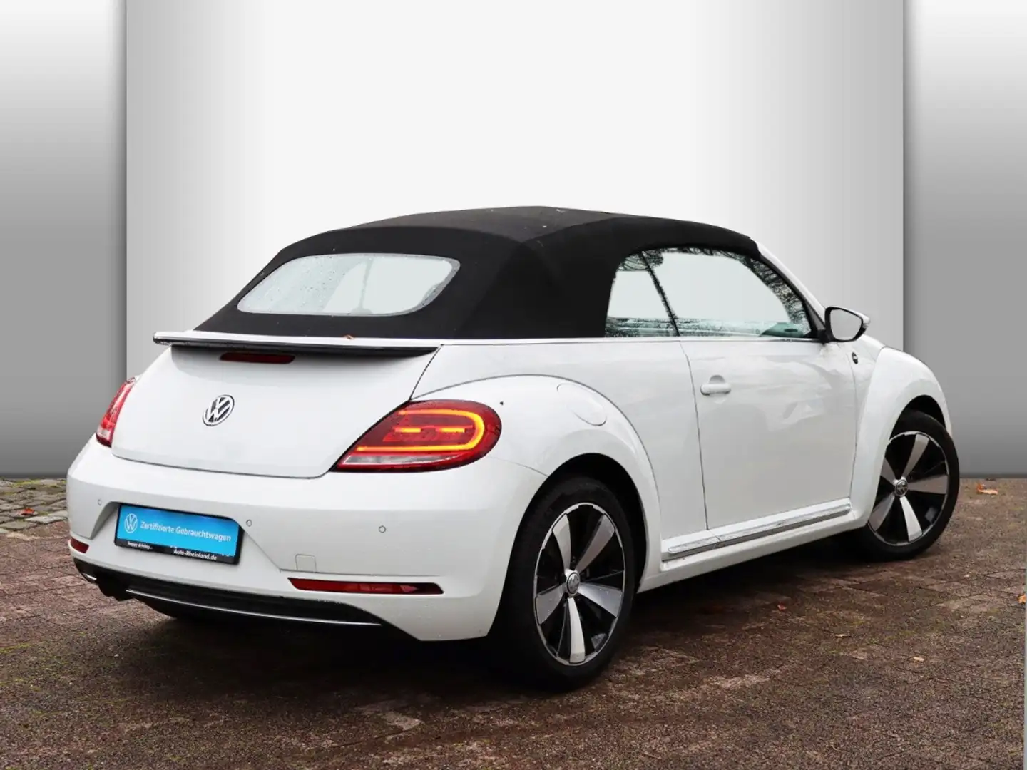 Volkswagen Beetle Cabriolet SOUND 1.4 TSI FENDER/XENON/NAVI/APP White - 2