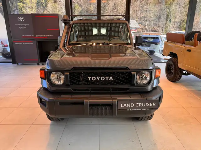 Toyota Land Cruiser Land Cruiser GRJ 79 Double Cab Advanced 6-AT Ansicht 14