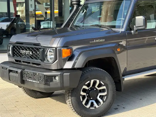 Toyota Land Cruiser Land Cruiser GRJ 79 Double Cab Advanced 6-AT Ansicht 2