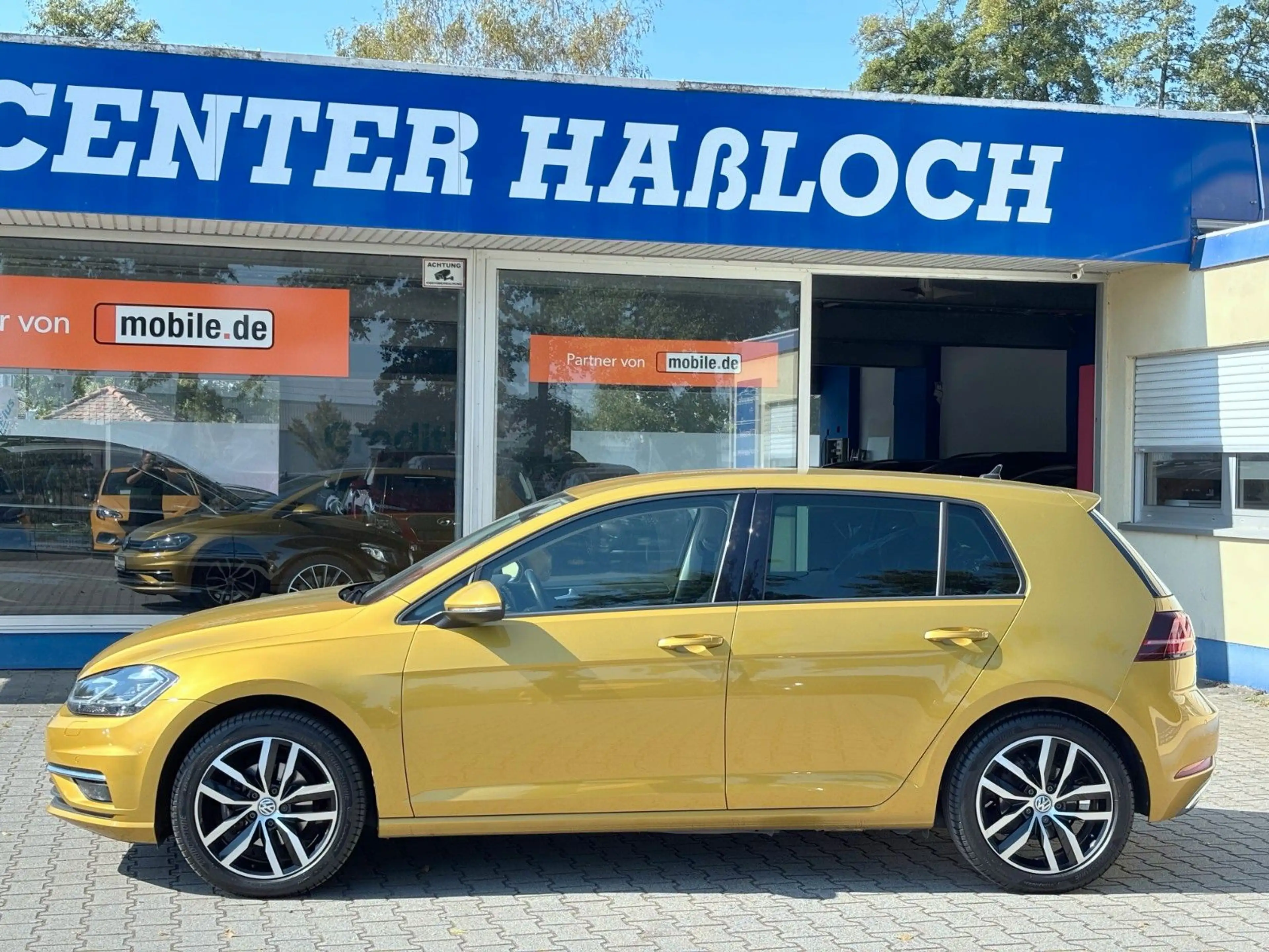 Volkswagen Golf VII Lim. Comfortline*NAVI*LED*CAM*ACC*17" — photo 4