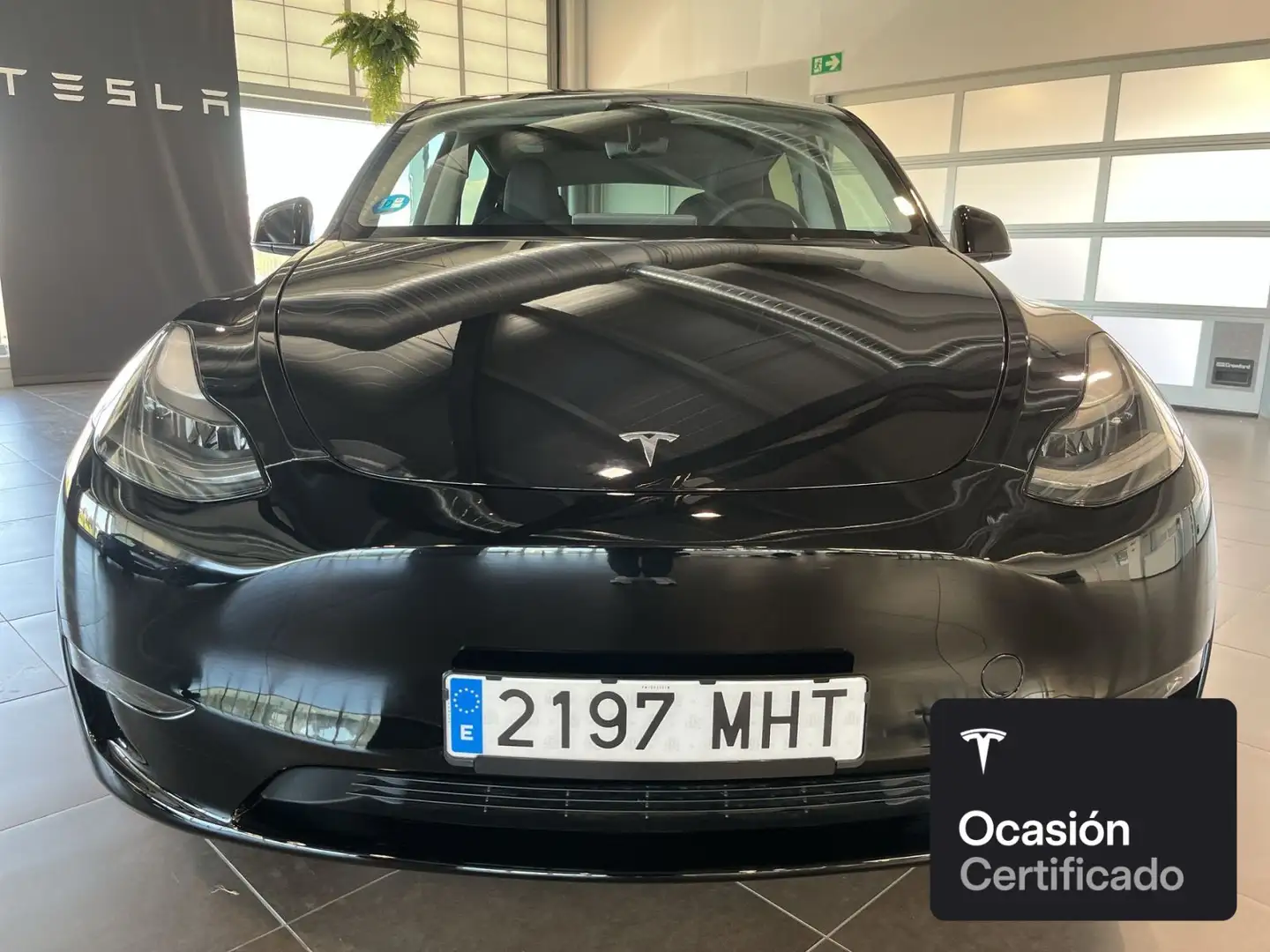 Tesla Model Y Performance Schwarz - 2