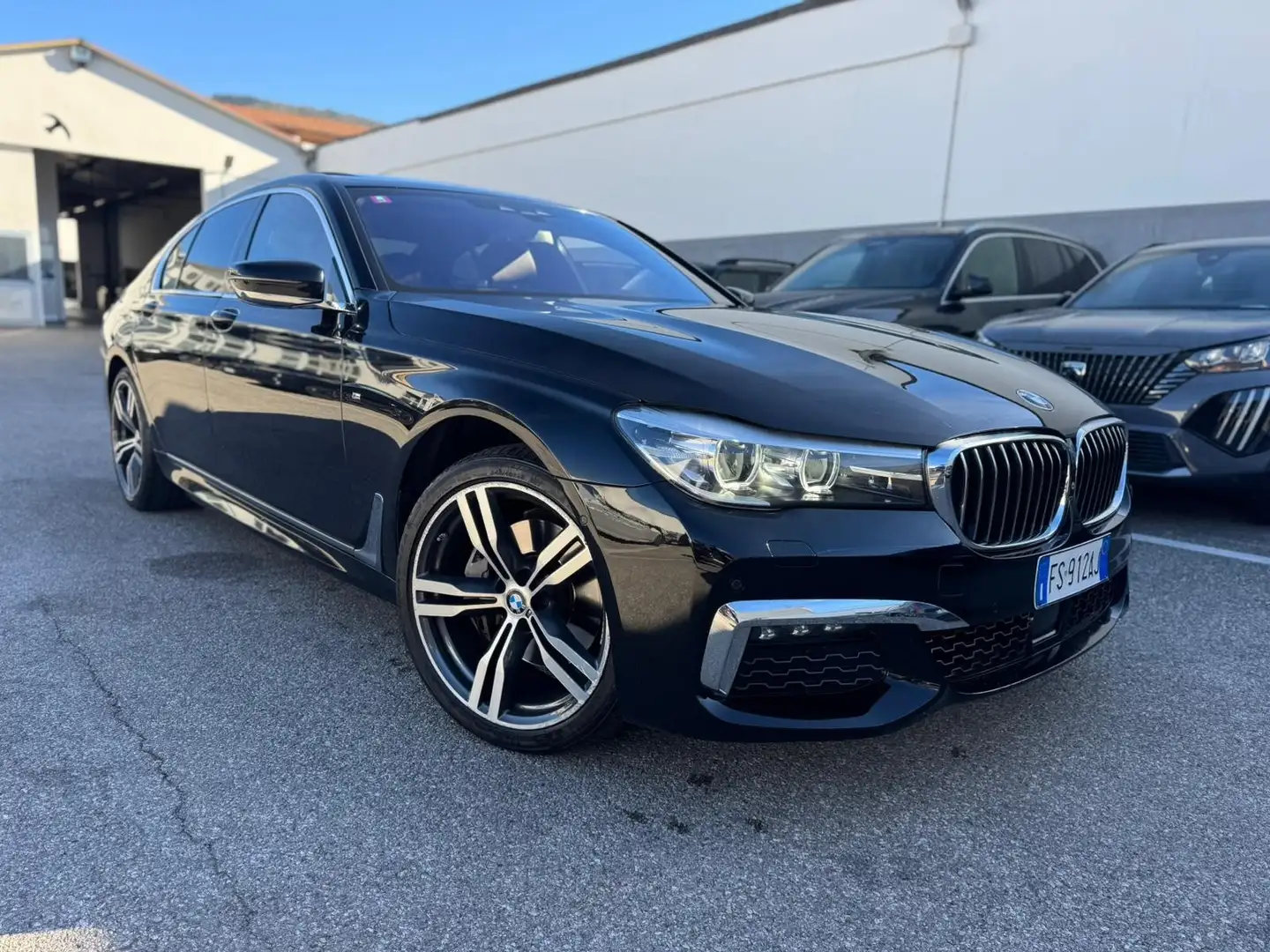 BMW 730 730d xdrive Luxury msport - 2