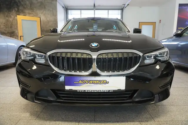 BMW 3 Series view 2