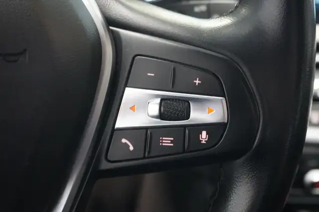 BMW 3 Series view 13
