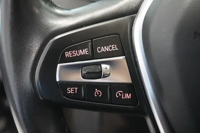 BMW 3 Series view 12