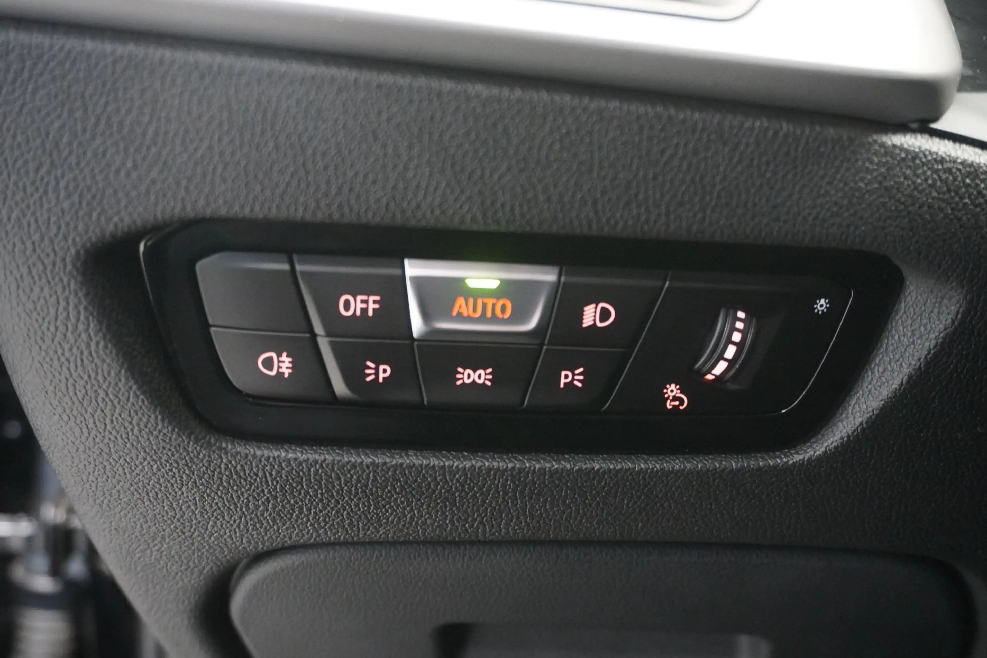 BMW 316 d 48 V Touring Aut. Virtual/Navi/LED/PDC — photo 14