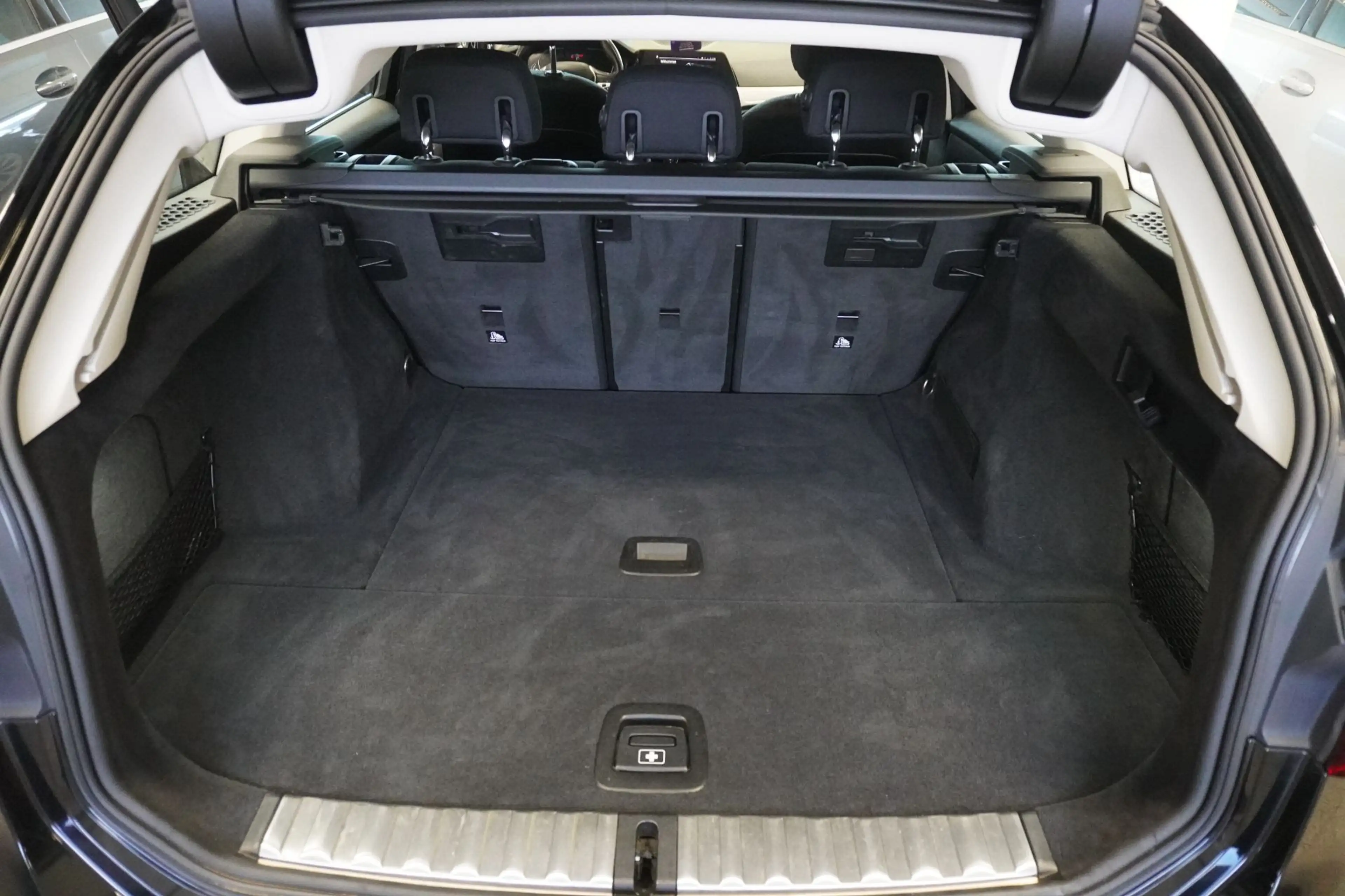 BMW 316 d 48 V Touring Aut. Virtual/Navi/LED/PDC — photo 10