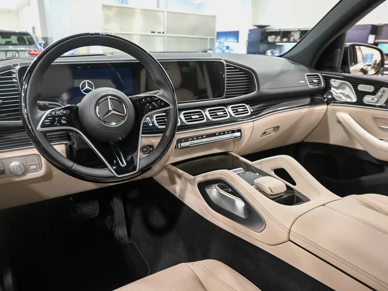 Mercedes-Benz GLE снимка Mercedes-Benz GLE