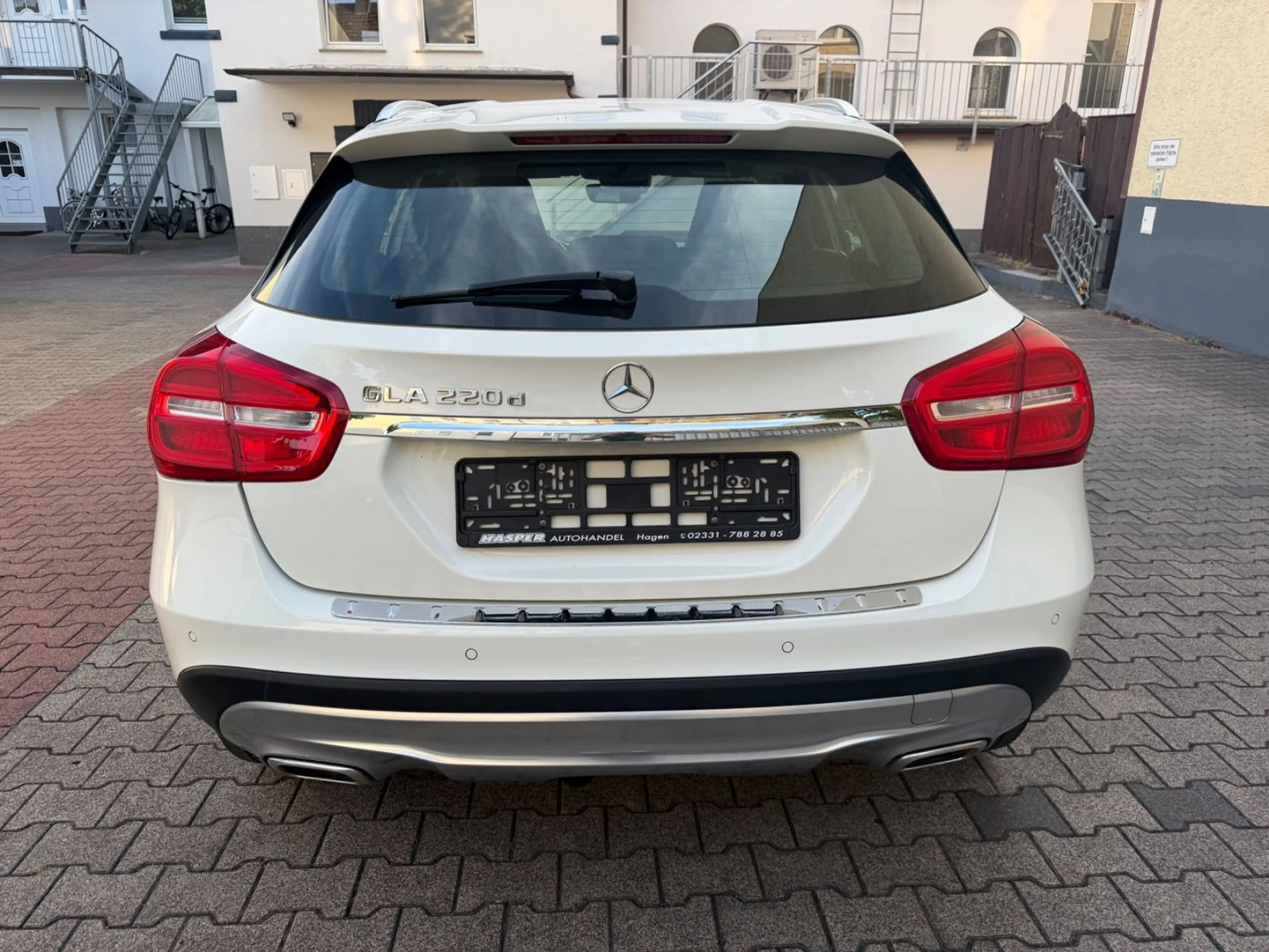Mercedes-Benz GLA 220 CDI ( 1 Hand / Navi / Kamera ) — photo 6
