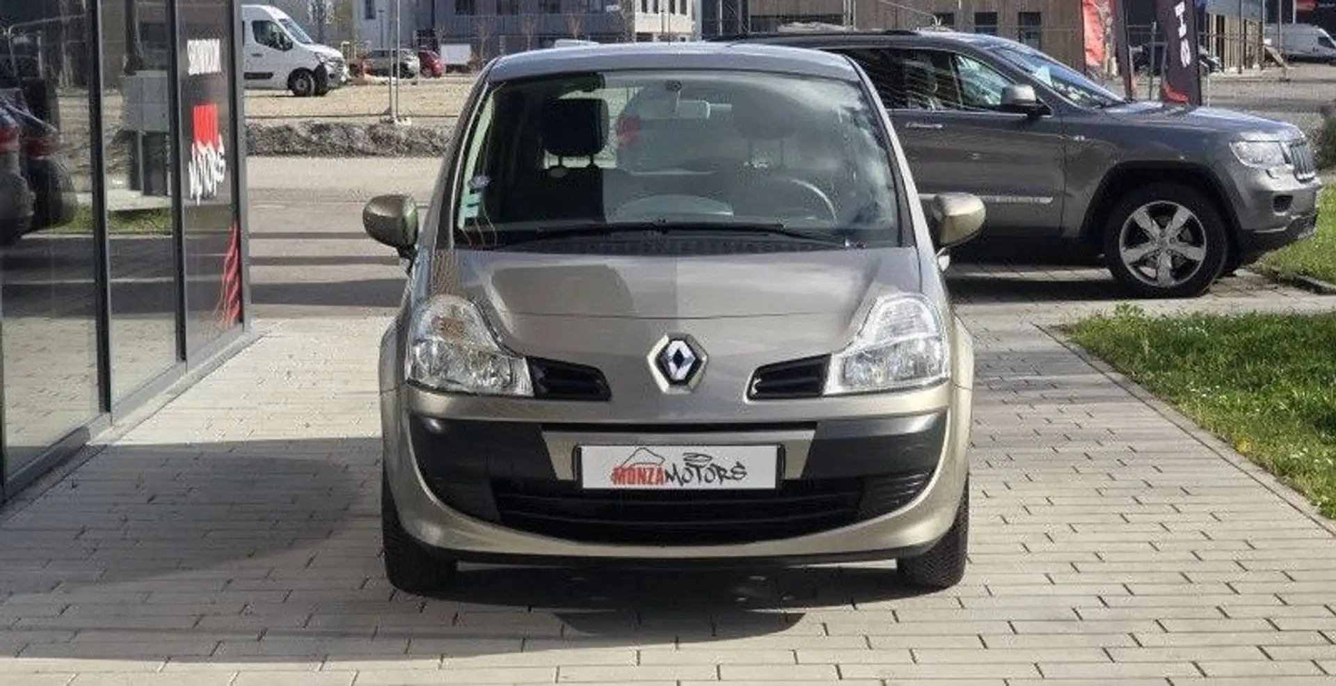 Renault Modus 1.2 16V 75CH [URL masquée pour votre sécurité] Beige - 2